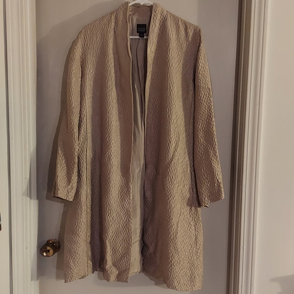 Eileen Fisher silk quilted champagne lightweight coat - Picture 2 of 10